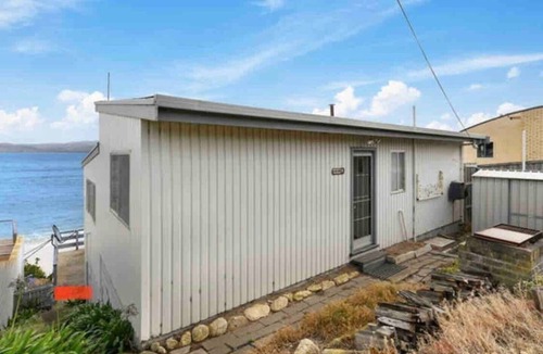 Opossum Bay House | Beach Front Bliss - You won't want to leave