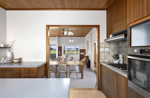 Queenscliff Cottage | Beach Front, Mountain Bikes, Kayaks, Paddleboard, Boogieboard,Snorkling supplied