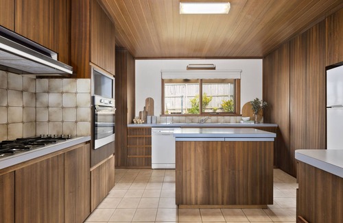 Queenscliff Cottage | Beach Front, Mountain Bikes, Kayaks, Paddleboard, Boogieboard,Snorkling supplied