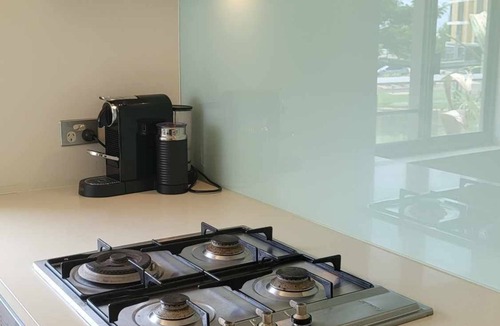 Darwin City Centre Apartment | Beach front, with huge outdoor living area and views. Everything you need!