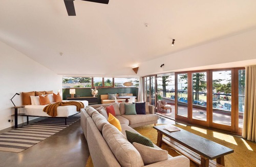 Byron Bay Hotel | Beach Hotel Resort