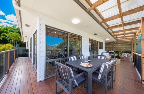 Airlie Beach House | Beach House on Main - Airlie Beach