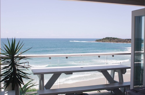 Yamba Villa | Beach House | Studio