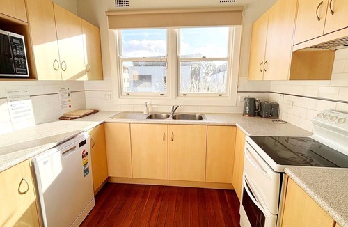South West Rocks House | Beach House SWR - Walk to the beach