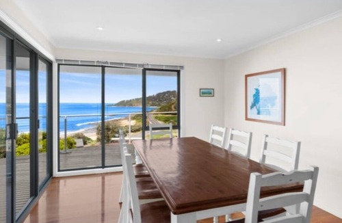 Separation Creek House | Beach house with stunning ocean views from every room!