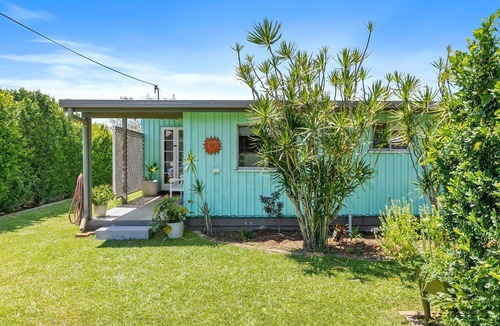 Brisbane Waterfront House | Beach Hut!