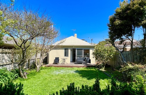 Mordialloc House | Beach Rd | Kids & Pet Friendly | Free Parking
