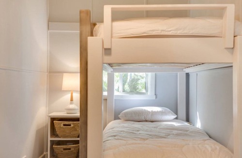 Shoreham House | BEACH RETREAT - Shoreham