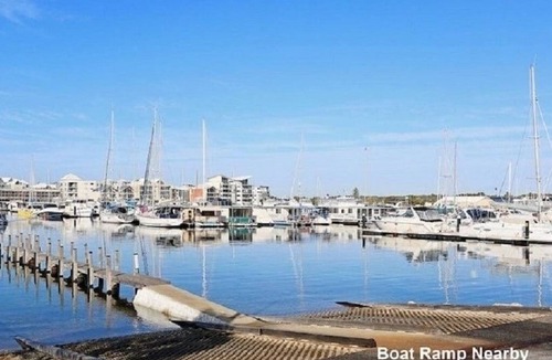 Mandurah Villa | Beach Stay on Ormsby. Two bedroom unit with secure backyard.