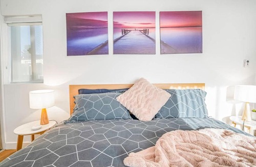 Semaphore Park Apartment | Beach Stayz Semaphore Three Bedroom Apartment