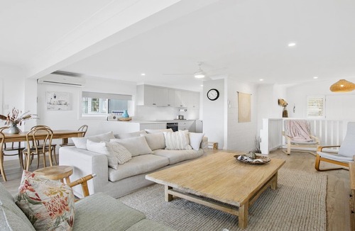 North Avoca House | Beach Views, Coastal Vibes and Tranquility