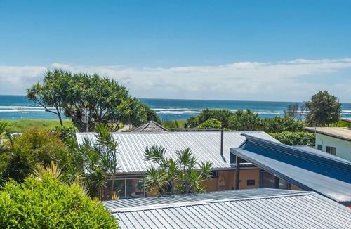 Lennox Head House | Beach Views - Spacious home by the ocean