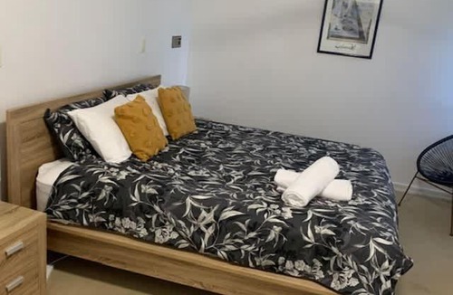 Torquay Apartment | Beach villa on the esplanade