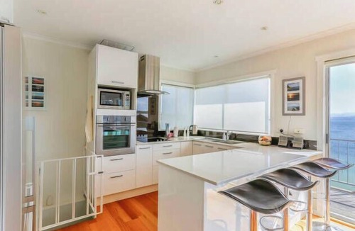 Opossum Bay House | 'beachbreak' Opossum Bay - Best on the beach! Adjacent to Arm-End golf course.