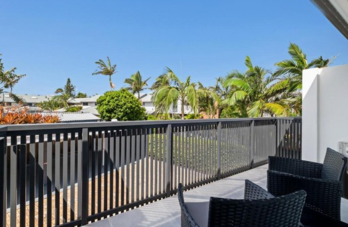 Peregian Beach Apartment | Beachcomber Peregian Beach