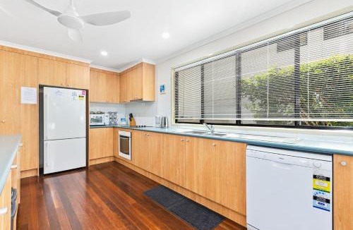 Rainbow Beach House | Beachcomber - Rainbow Shores
