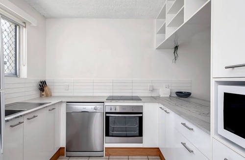 Kings Beach Apartment | Beachcomber Unit 4, 7 Dingle Ave