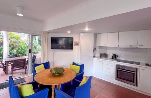 Wongaling Beach Apartment | Beaches Apt 2 Beachfront