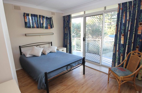Lake Cathie Apartment | Beachfront 3 - short walk to beach