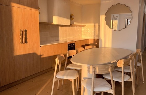 Henley Beach Apartment | Beachfront 3BR | Sauna, Pool Table, 200m to Square