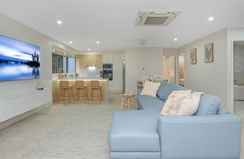 North Ward Apartment | Beachfront Apartment The Strand
