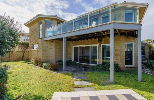 Bonbeach House | Beachfront at Bonbeach A Coastal Lifestyle Gem