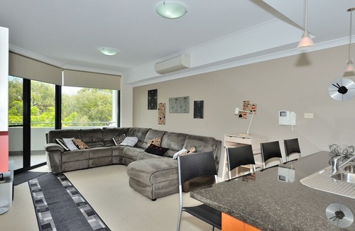 Rockingham Apartment | Beachfront at Nautilus