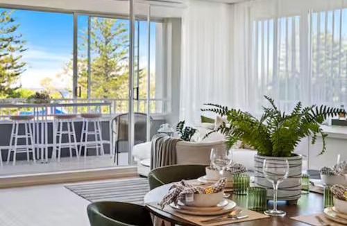 Broadbeach Apartment | Beachfront Bliss 2BR Broadbeach