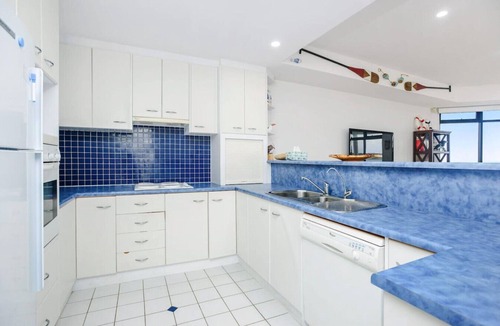 Encounter Bay Apartment | Beachfront Bliss with Spectacular Ocean Views