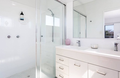 Yeppoon Villa | Beachfront Bliss on Todd!