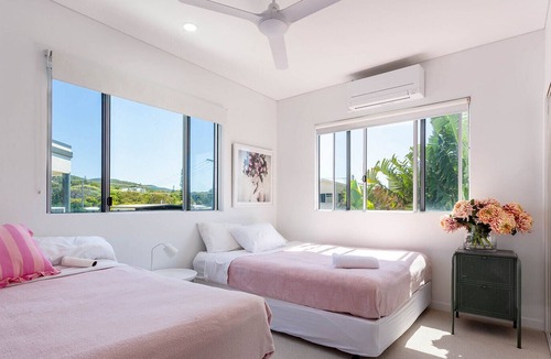 Yeppoon Villa | Beachfront Bliss on Todd!