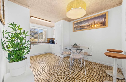 Halls Head House | Beachfront Haven with Stunning Views