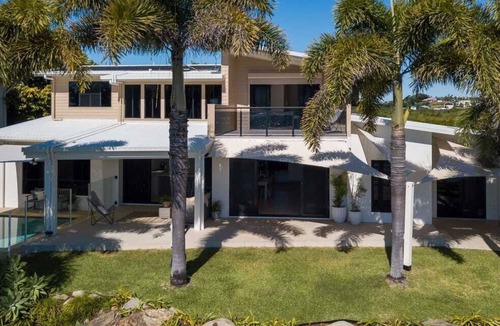 Dolphin Heads House | Beachfront Living
