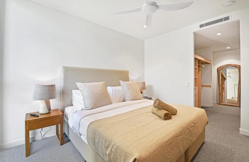 Palm Beach Apartment | Beachfront Luxury