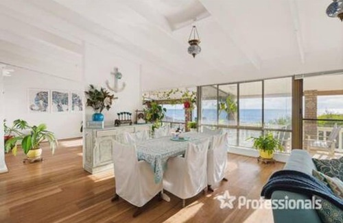 Peppermint Grove Beach House | Beachfront Mansion by Peppy Beach Retreats®