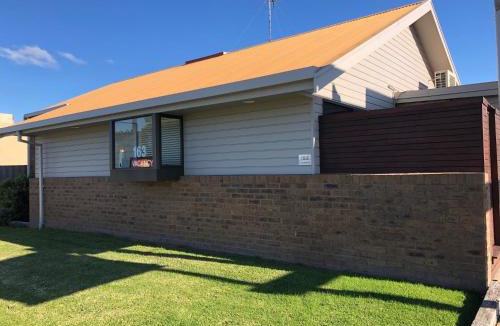 Apollo Bay Hotel | Beachfront Motel