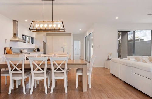 Casuarina House | Beachfront Oasis - Large home!