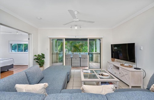 Clifton Beach Apartment | Beachfront On Arlington