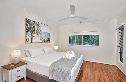 Clifton Beach Apartment | Beachfront On Arlington