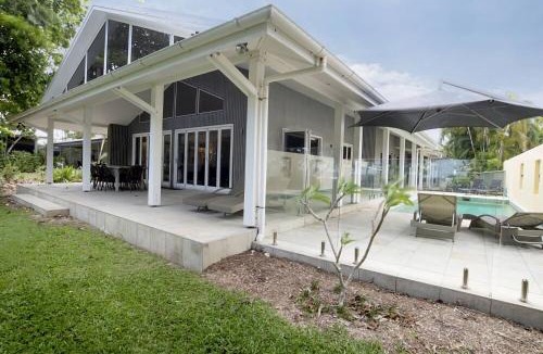 Mission Beach House | Beachfront on Mission