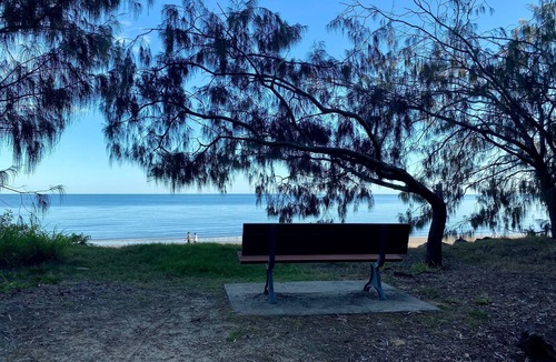 Torquay Apartment | BEACHFRONT On The Esplanade - Bay Views - SPACIOUS GROUND FLOOR