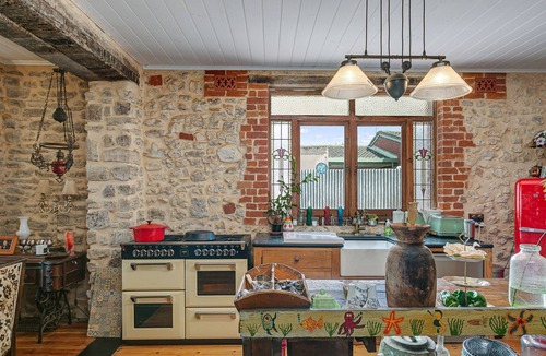 Encounter Bay House | Beachfront romantic Greek Isle vibe rare historic cottage breathtaking sunrises
