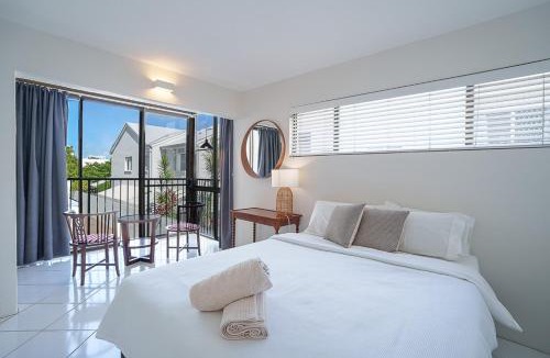 Maroochydore Apartment | Beachfront Unit 5 at Sea Chalets, Sixth Avenue