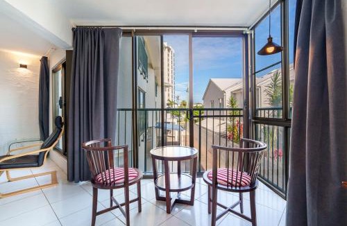 Maroochydore Apartment | Beachfront Unit 5 at Sea Chalets, Sixth Avenue