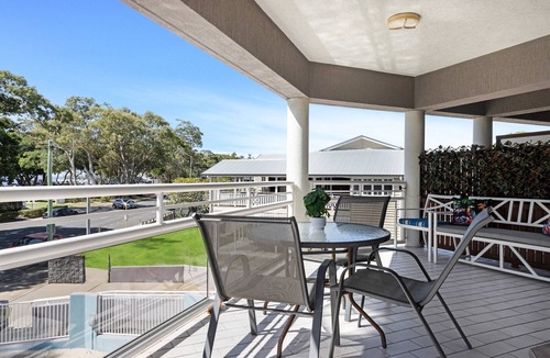 Torquay Apartment | Beachside 2-Bed Apartment with Secure Parking