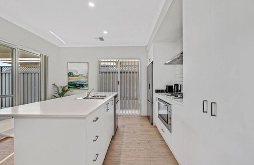 South Bunbury House | Beachside Bliss: Bunbury's Stylish Coastal Villa