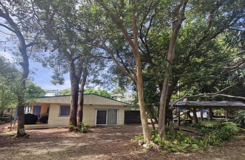 Diggers Camp House | Beachside Bungalow