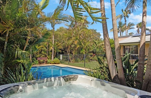 Culburra Beach House | Beachside - Direct Beach Access - Pool, Spa & Waterslide