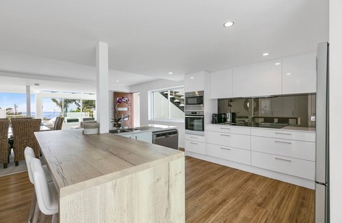 Sunrise Beach House | Beachside Family Home, Sunrise Beach