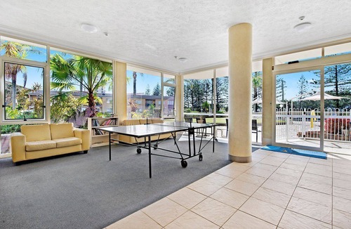 Burleigh Heads Apartment | Beachside Getaway, Southern Cross Seventh Floor